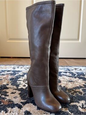 Elizabeth and James Leather Knee High Boots Size 6.5 Brown